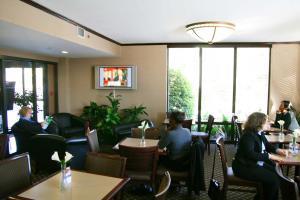 Hotel Hampton Atlanta-north Druid Hills 3*