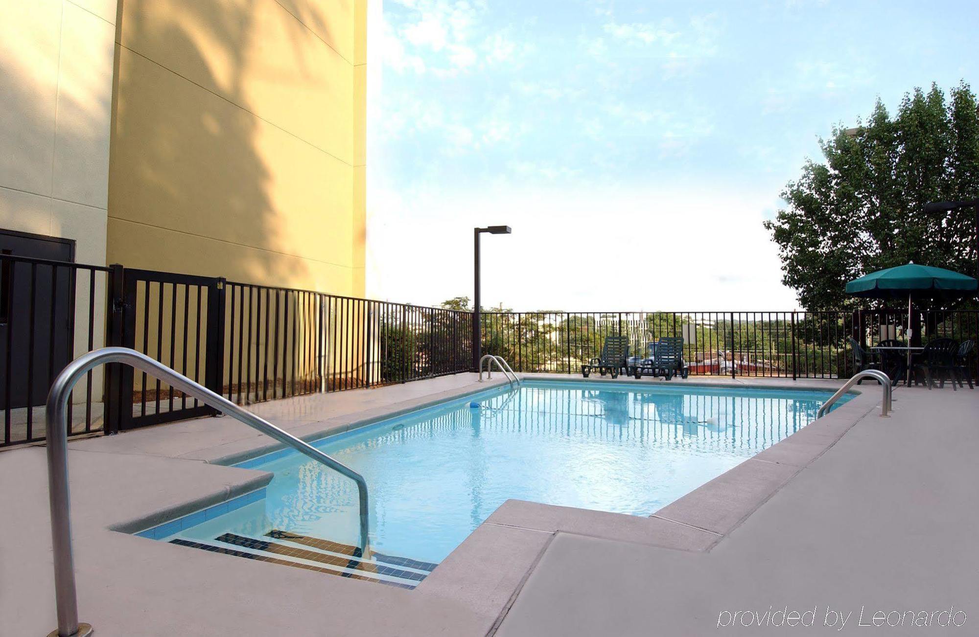 Hotel Hampton Atlanta-north Druid Hills 3*